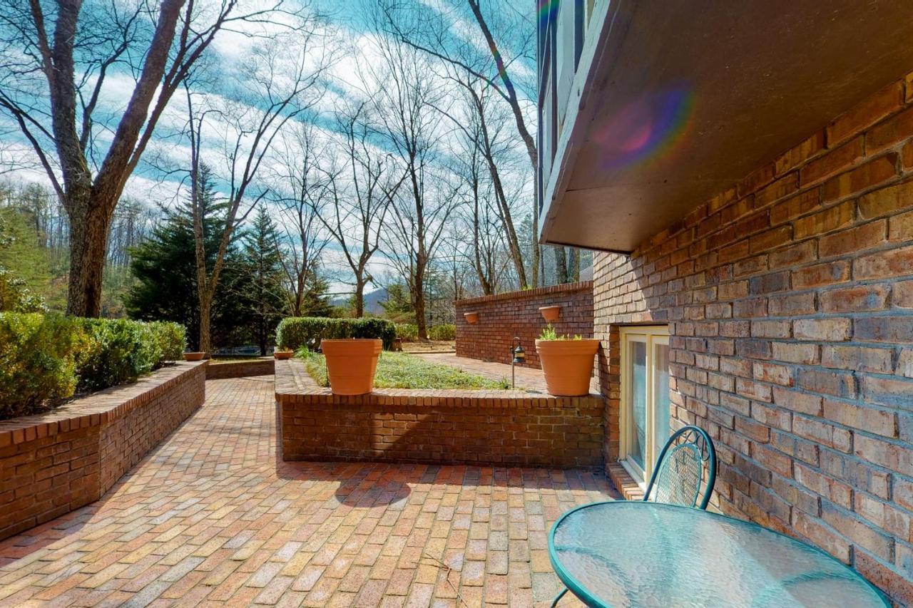Smoky Mountain Castle Caretaker'S Apartment Sevierville Exteriör bild